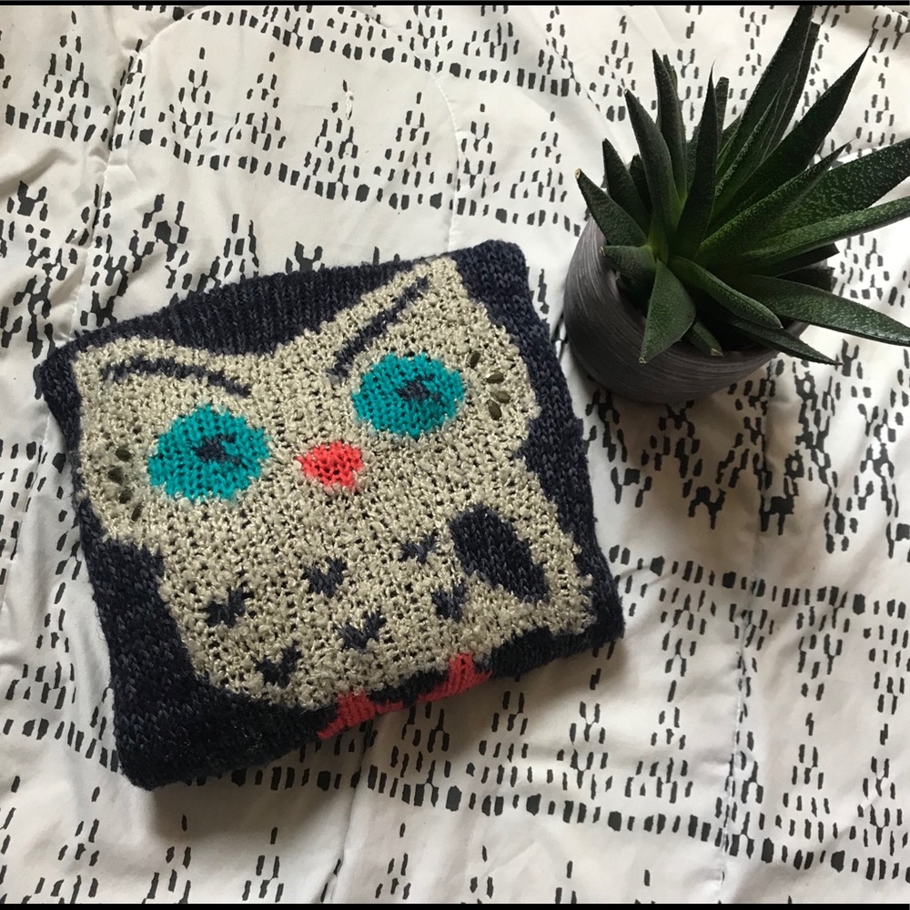 Comfortable Loose Knit Owl Sweater